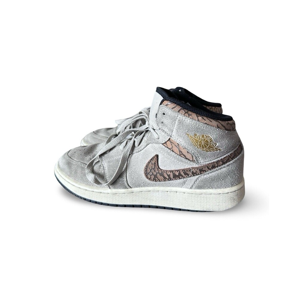 Nike Air Jordan 1 Mid SE in the 'Gray Elephant Light Orewood' colorway US 5.5Y